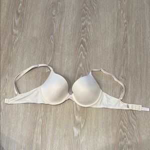 PINK Victoria's Secret nude Underwire Bra T-Shirt Style